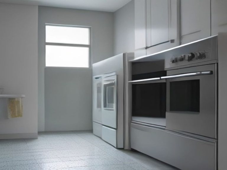 Safe cleaning cloths beside scratch-free stainless steel surfaces