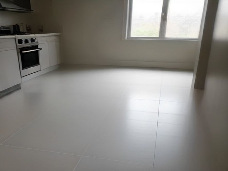 Light grey ceramic floor tiles completely free of black scuff marks